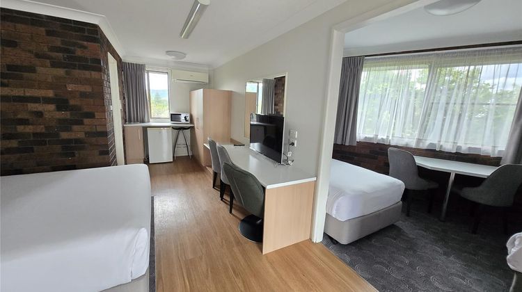 Best Western Parkside Motor Inn Suite