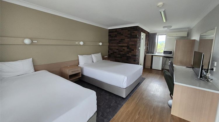 Best Western Parkside Motor Inn Suite