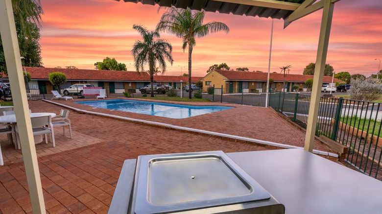 <b>Hospitality Kalgoorlie, SureStay by BW Pool</b>. Images powered by <a href="https://iceportal.shijigroup.com/" title="IcePortal" target="_blank">IcePortal</a>.