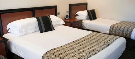 Best Western Plus All Settlers Motor Inn Room