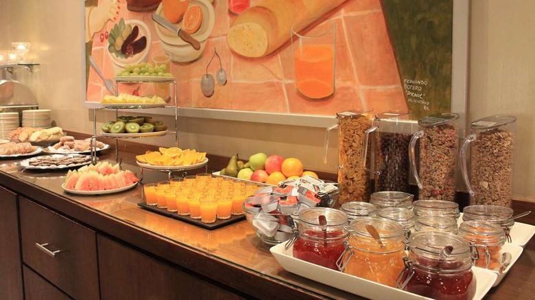 <b>Best Western Hotel Apollo Restaurant</b>. Images powered by <a href="https://iceportal.shijigroup.com/" title="IcePortal" target="_blank">IcePortal</a>.