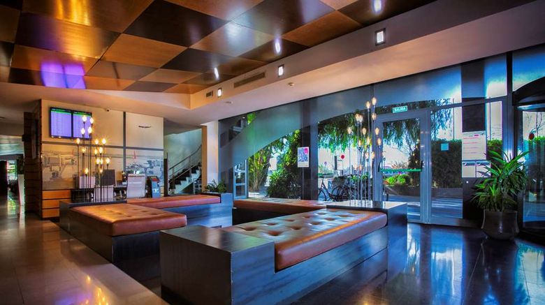<b>Best Western Plus Hotel Alfa Aeropuerto Lobby</b>. Images powered by <a href="https://iceportal.shijigroup.com/" title="IcePortal" target="_blank">IcePortal</a>.