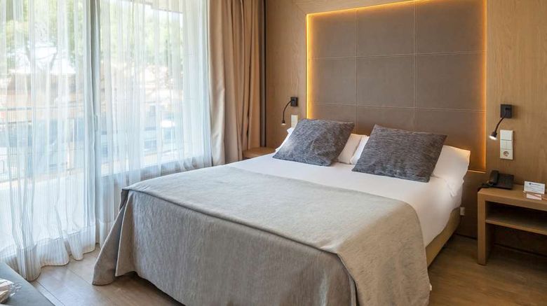 <b>Best Western Hotel Mediterraneo Room</b>. Images powered by <a href="https://iceportal.shijigroup.com/" title="IcePortal" target="_blank">IcePortal</a>.