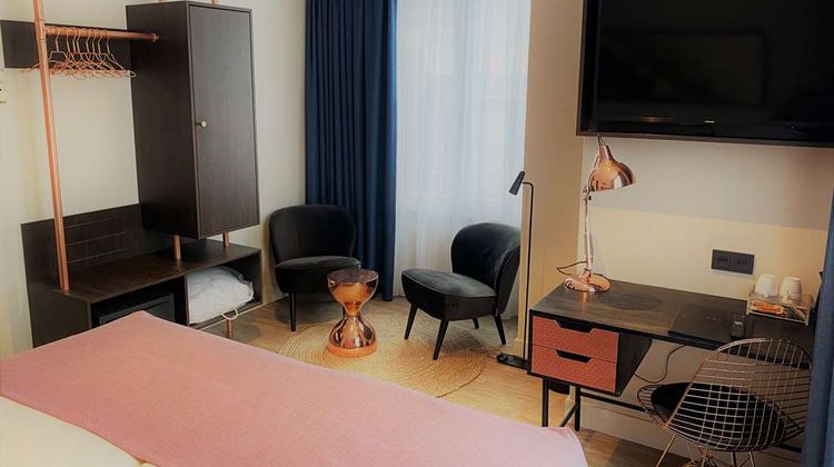 Best Western Dam Square Inn Room