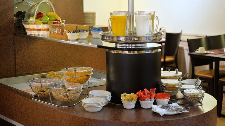 <b>Best Western Dam Square Inn Restaurant</b>. Images powered by <a href="https://iceportal.shijigroup.com/" title="IcePortal" target="_blank">IcePortal</a>.