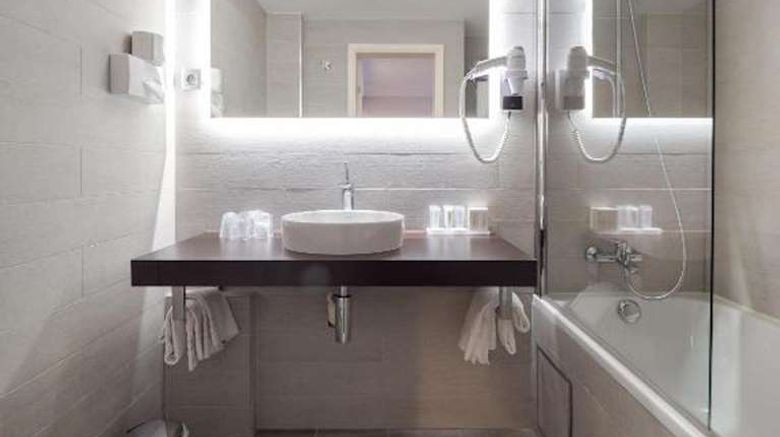 <b>Best Western City Centre Room</b>. Images powered by <a href="https://iceportal.shijigroup.com/" title="IcePortal" target="_blank">IcePortal</a>.