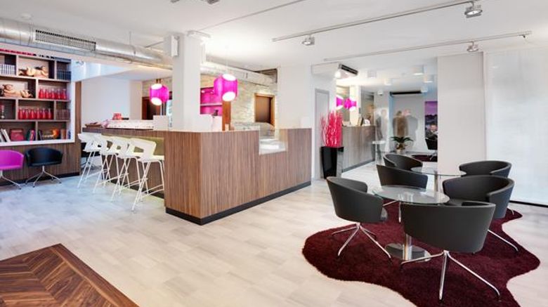 <b>Best Western Hotel Brussels South Restaurant</b>. Images powered by <a href="https://iceportal.shijigroup.com/" title="IcePortal" target="_blank">IcePortal</a>.