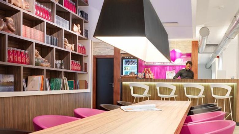 <b>Best Western Hotel Brussels South Restaurant</b>. Images powered by <a href="https://iceportal.shijigroup.com/" title="IcePortal" target="_blank">IcePortal</a>.