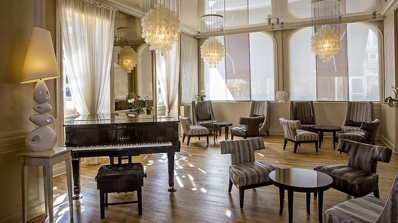 Best Western Grand Hotel de Bordeaux Lobby. Images powered by <a href="https://iceportal.shijigroup.com" target="_blank" rel="noopener">Ice Portal</a>.