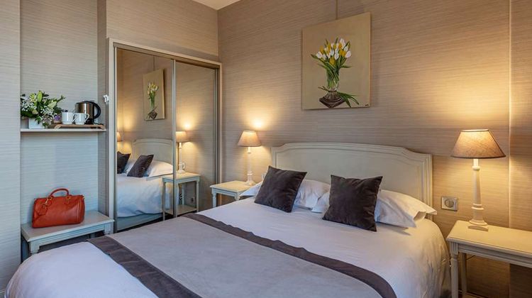 Best Western Grand Hotel de Bordeaux Room
