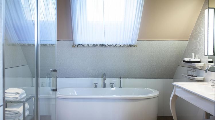 Best Western Premier Grand Monarque Room