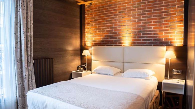 <b>Best Western Plus De Dieppe Room</b>. Images powered by <a href="https://iceportal.shijigroup.com/" title="IcePortal" target="_blank">IcePortal</a>.