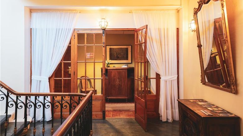 <b>Best Western Grand Hotel De Paris Lobby</b>. Images powered by <a href="https://iceportal.shijigroup.com/" title="IcePortal" target="_blank">IcePortal</a>.