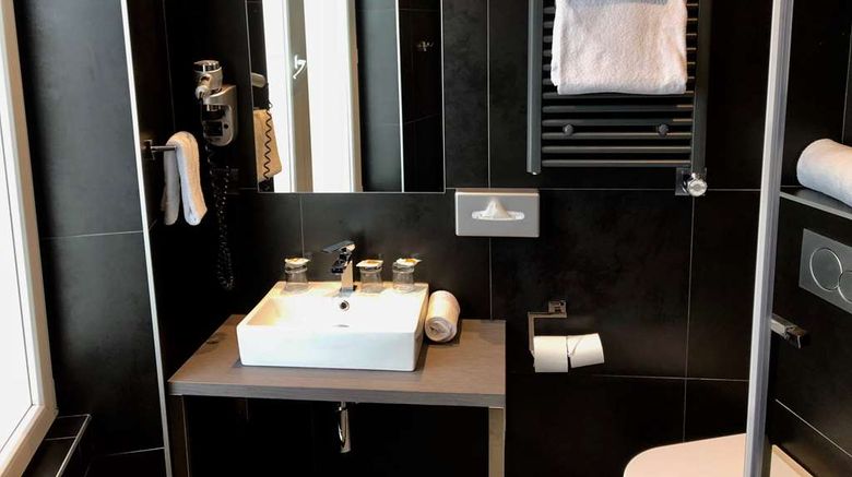 <b>Best Western Empire Elysees Room</b>. Images powered by <a href="https://iceportal.shijigroup.com/" title="IcePortal" target="_blank">IcePortal</a>.