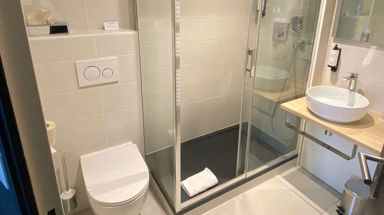 <b>Best Western le Moulin de Ducey Suite</b>. Images powered by <a href="https://iceportal.shijigroup.com/" title="IcePortal" target="_blank">IcePortal</a>.