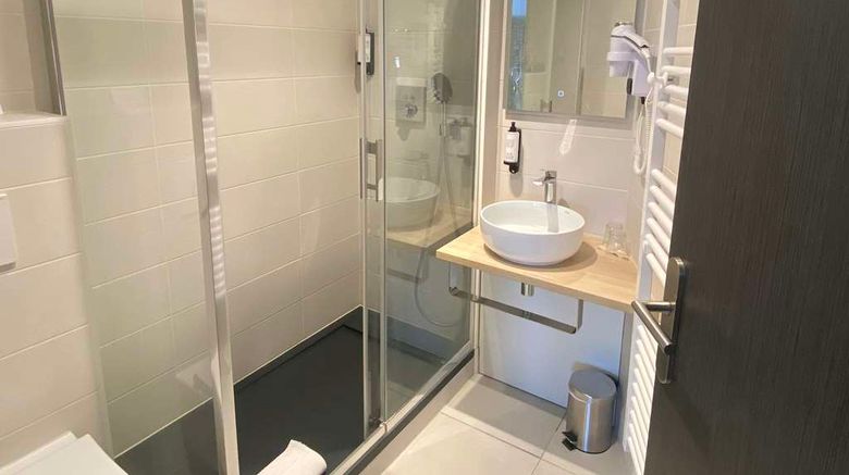 <b>Best Western le Moulin de Ducey Suite</b>. Images powered by <a href="https://iceportal.shijigroup.com/" title="IcePortal" target="_blank">IcePortal</a>.