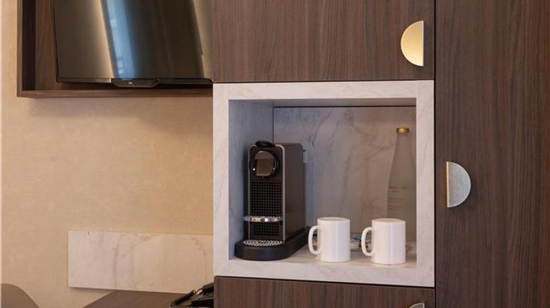<b>Best Western Au Trocadero Room</b>. Images powered by <a href="https://iceportal.shijigroup.com/" title="IcePortal" target="_blank">IcePortal</a>.