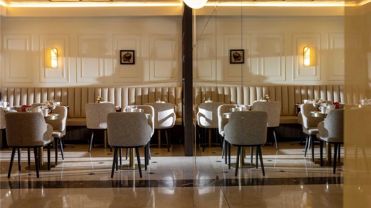 Best Western Au Trocadero Lobby