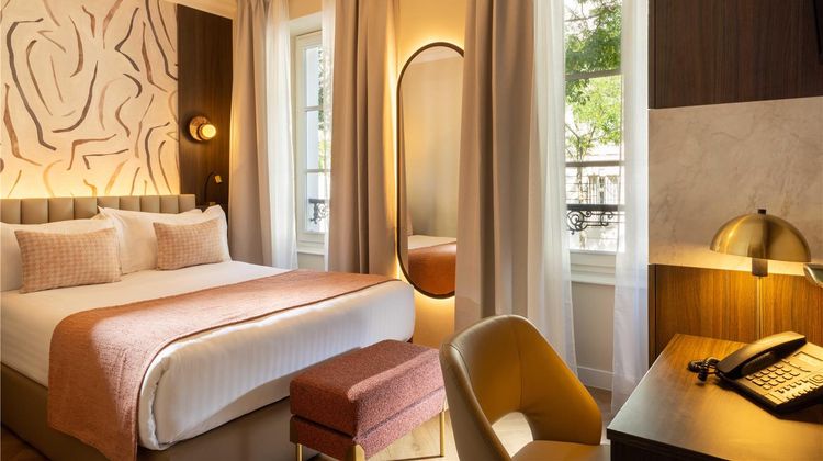 Best Western Au Trocadero Room