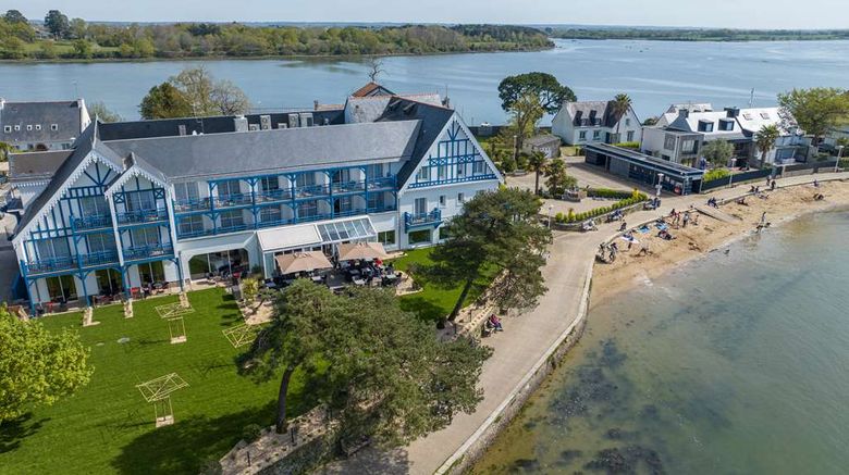 <b>Best Western Plus Le Roof Suite</b>. Images powered by <a href="https://iceportal.shijigroup.com/" title="IcePortal" target="_blank">IcePortal</a>.