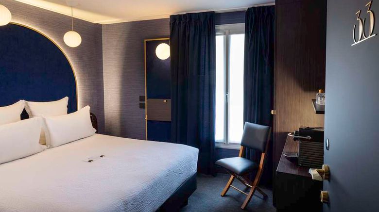 <b>Hotel Le Petit Chomel Room</b>. Images powered by <a href="https://iceportal.shijigroup.com/" title="IcePortal" target="_blank">IcePortal</a>.