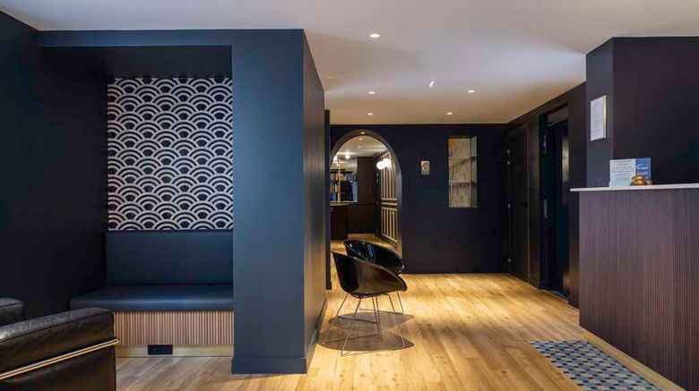 <b>Hotel Le Petit Chomel Lobby</b>. Images powered by <a href="https://iceportal.shijigroup.com/" title="IcePortal" target="_blank">IcePortal</a>.