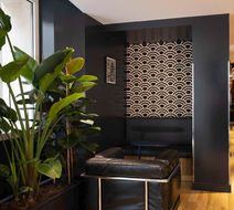 Hotel Le Petit Chomel Lobby