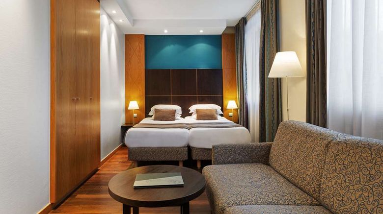 <b>Best Western Plus Monopole Metropole Room</b>. Images powered by <a href="https://iceportal.shijigroup.com/" title="IcePortal" target="_blank">IcePortal</a>.