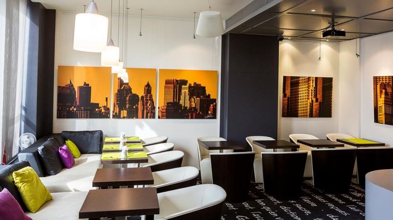 <b>Best Western ARTHotel Restaurant</b>. Images powered by <a href="https://iceportal.shijigroup.com/" title="IcePortal" target="_blank">IcePortal</a>.