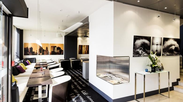 <b>Best Western ARTHotel Restaurant</b>. Images powered by <a href="https://iceportal.shijigroup.com/" title="IcePortal" target="_blank">IcePortal</a>.