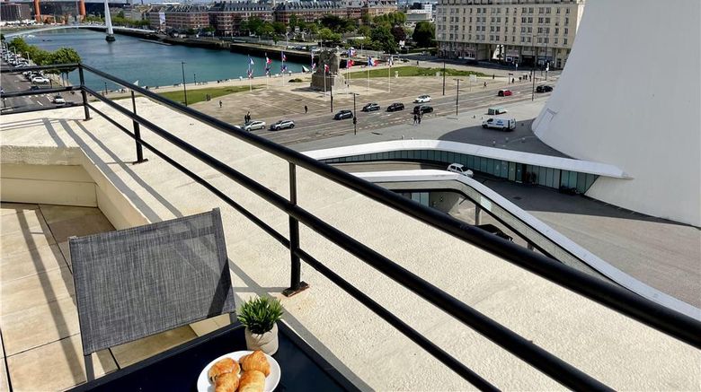 <b>Best Western ARTHotel Other</b>. Images powered by <a href="https://iceportal.shijigroup.com/" title="IcePortal" target="_blank">IcePortal</a>.