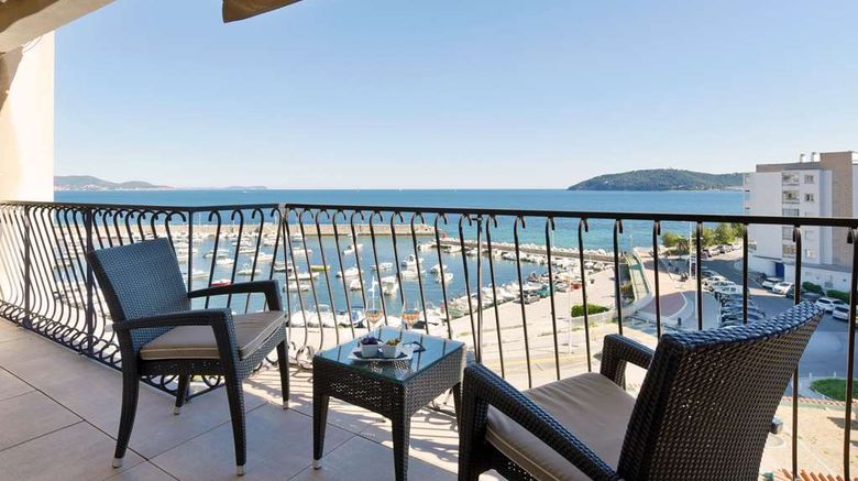 <b>Best Western Plus La Corniche Suite</b>. Images powered by <a href="https://iceportal.shijigroup.com/" title="IcePortal" target="_blank">IcePortal</a>.