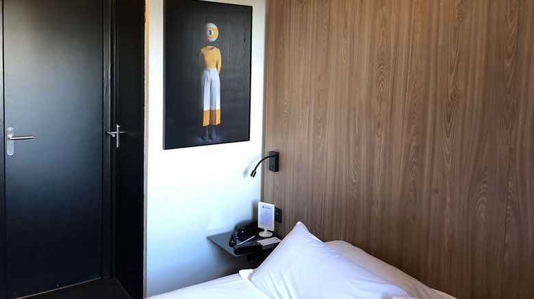 <b>Best Western Bridge Hotel Lyon East Room</b>. Images powered by <a href="https://iceportal.shijigroup.com/" title="IcePortal" target="_blank">IcePortal</a>.