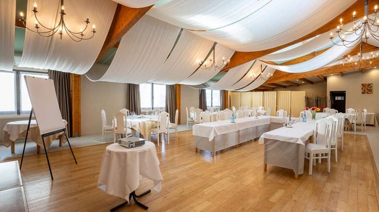 <b>Best Western Le Relais De Laguiole Meeting</b>. Images powered by <a href="https://iceportal.shijigroup.com/" title="IcePortal" target="_blank">IcePortal</a>.
