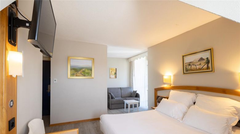 <b>Best Western Le Relais De Laguiole Room</b>. Images powered by <a href="https://iceportal.shijigroup.com/" title="IcePortal" target="_blank">IcePortal</a>.