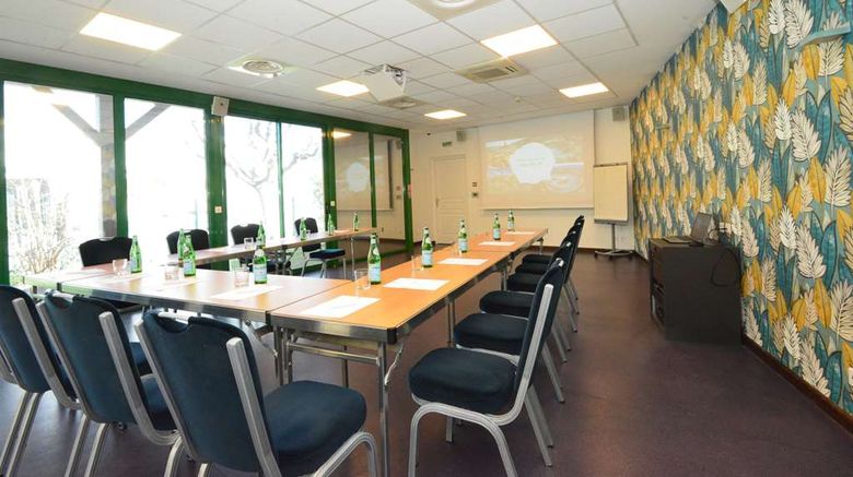 <b>Sure Hotel Gemenos en Provence Meeting</b>. Images powered by <a href="https://iceportal.shijigroup.com/" title="IcePortal" target="_blank">IcePortal</a>.