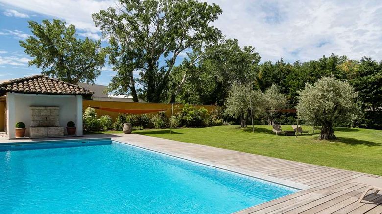 <b>Best Western Le Lavarin Pool</b>. Images powered by <a href="https://iceportal.shijigroup.com/" title="IcePortal" target="_blank">IcePortal</a>.