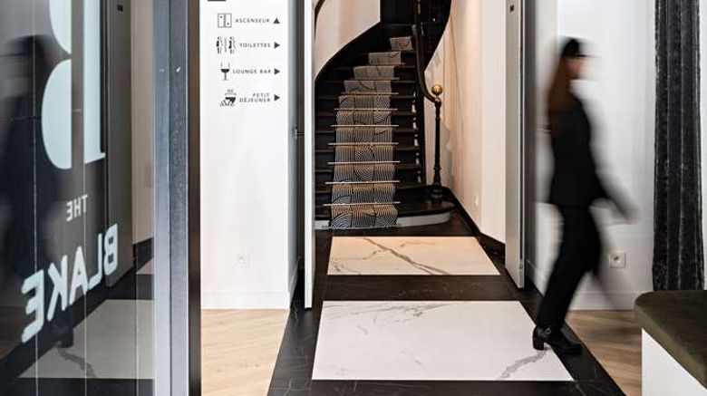 <b>BW Premier-Blake Paris Gare Saint Lazare Lobby</b>. Images powered by <a href="https://iceportal.shijigroup.com/" title="IcePortal" target="_blank">IcePortal</a>.