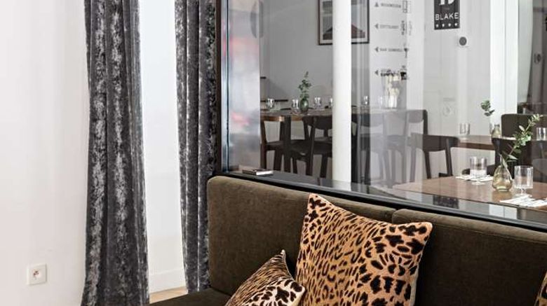 <b>BW Premier-Blake Paris Gare Saint Lazare Lobby</b>. Images powered by <a href="https://iceportal.shijigroup.com/" title="IcePortal" target="_blank">IcePortal</a>.