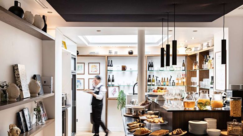 <b>BW Premier-Blake Paris Gare Saint Lazare Restaurant</b>. Images powered by <a href="https://iceportal.shijigroup.com/" title="IcePortal" target="_blank">IcePortal</a>.