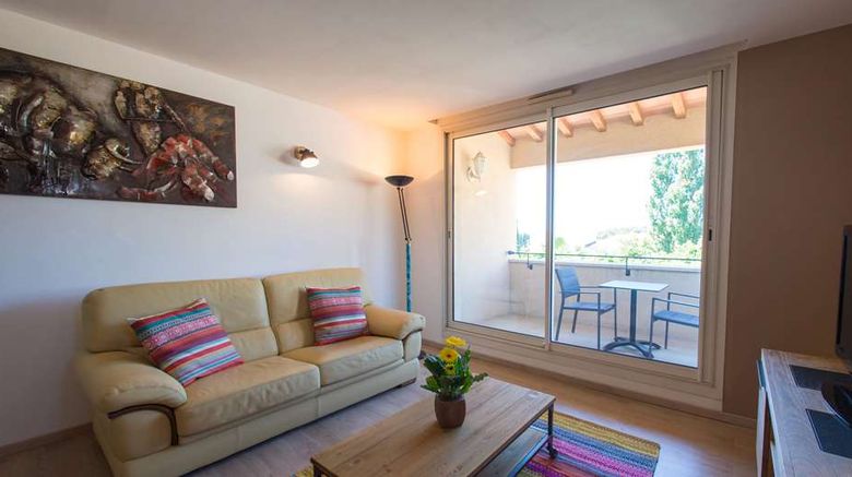 <b>Best Western Hotel Aurelia Suite</b>. Images powered by <a href="https://iceportal.shijigroup.com/" title="IcePortal" target="_blank">IcePortal</a>.