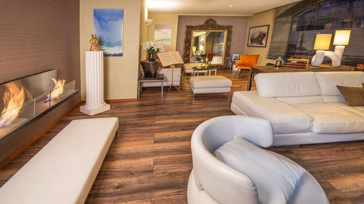 Best Western Plus Kregenn Lobby