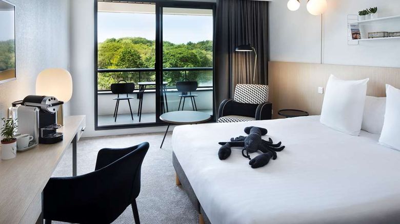 <b>Best Western Plus Hotel les Rives du Ter Suite</b>. Images powered by <a href="https://iceportal.shijigroup.com/" title="IcePortal" target="_blank">IcePortal</a>.