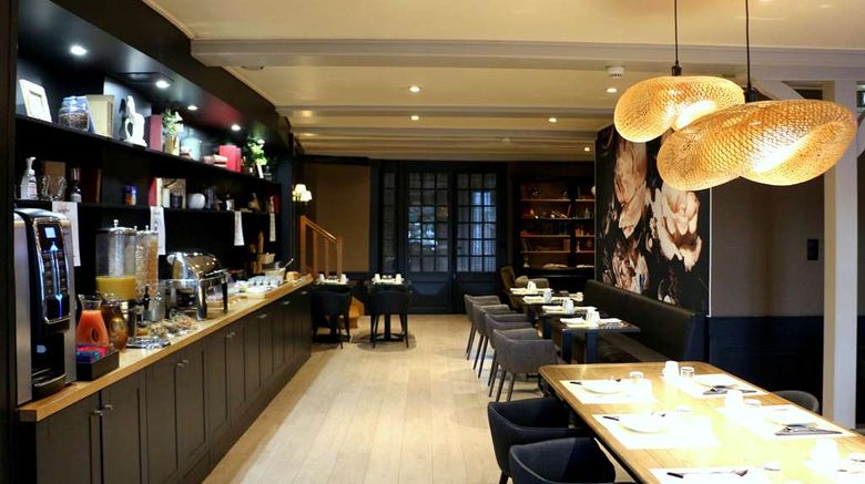 <b>Best Western Le Cheval Blanc Restaurant</b>. Images powered by <a href="https://iceportal.shijigroup.com/" title="IcePortal" target="_blank">IcePortal</a>.