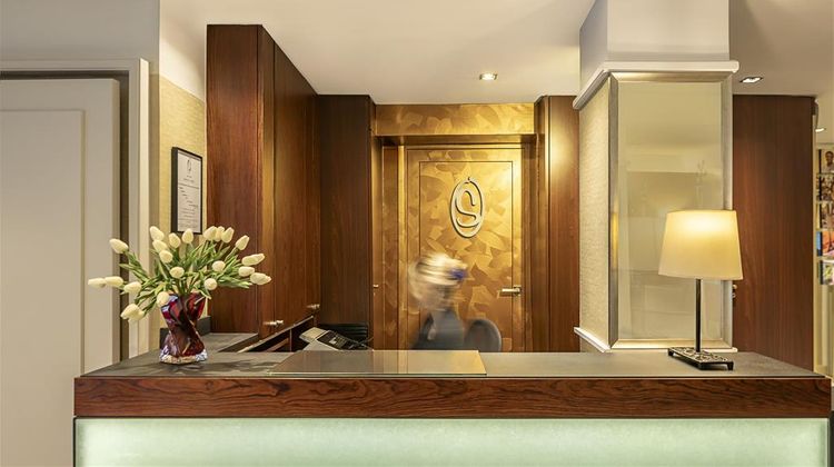 Best Western Plus Hotel Sydney Opera Lobby