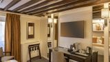 Best Western Plus Hotel Sydney Opera Room