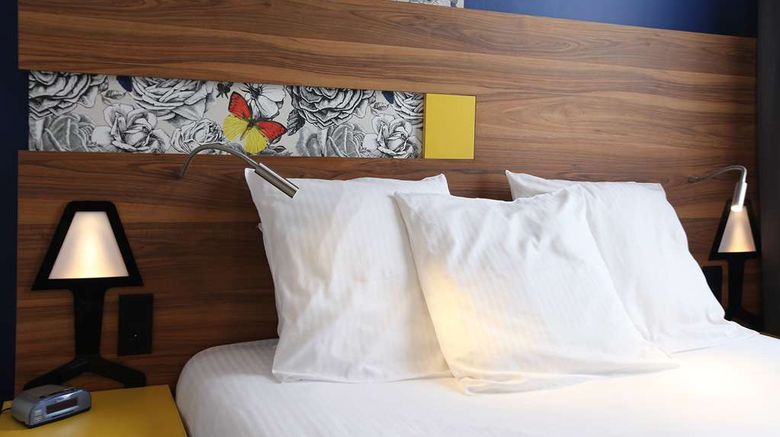 <b>Best Western Hotel de Paris Room</b>. Images powered by <a href="https://iceportal.shijigroup.com/" title="IcePortal" target="_blank">IcePortal</a>.
