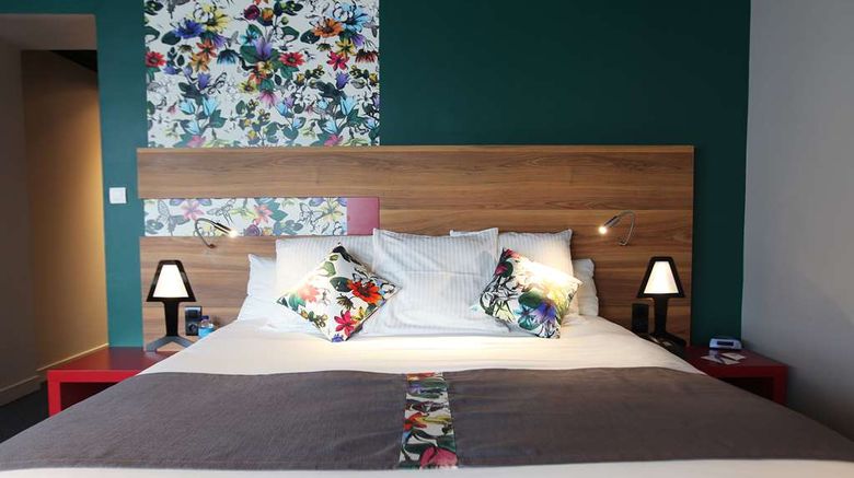<b>Best Western Hotel de Paris Suite</b>. Images powered by <a href="https://iceportal.shijigroup.com/" title="IcePortal" target="_blank">IcePortal</a>.