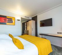 Best Western Premier Le Masq Hotel Room