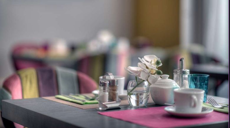 <b>Best Western Plus Hotel de Madrid Restaurant</b>. Images powered by <a href="https://iceportal.shijigroup.com/" title="IcePortal" target="_blank">IcePortal</a>.